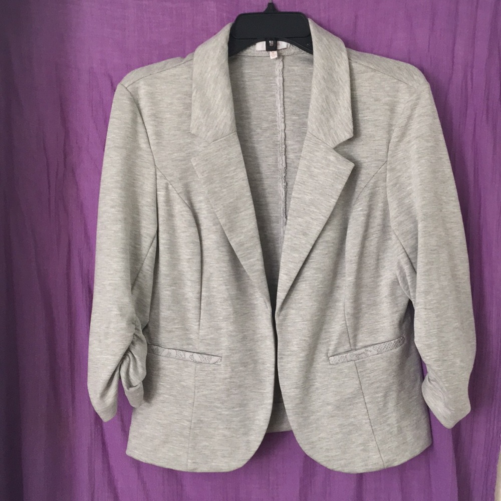 Candie’s heather gray lightweight blazer!